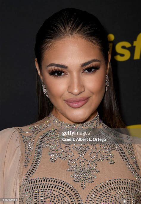 Gizelle Blanco .